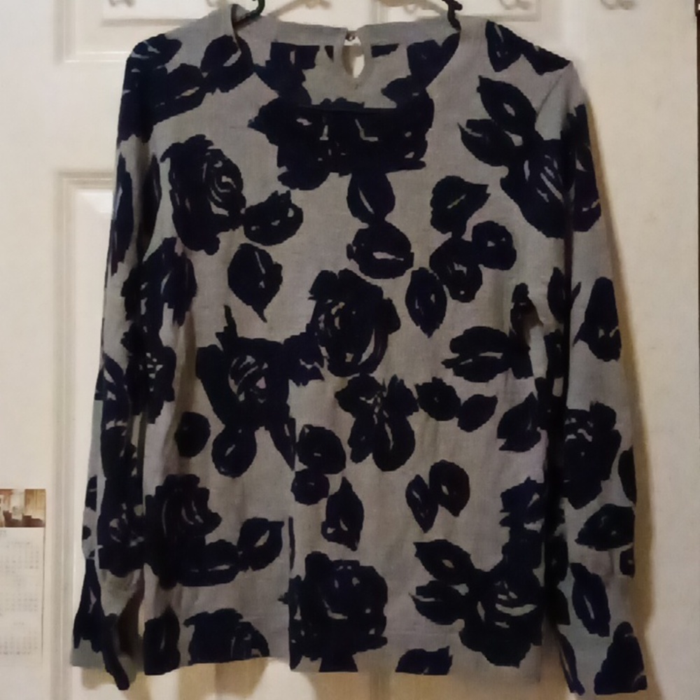 WOMEN'S SWEATER